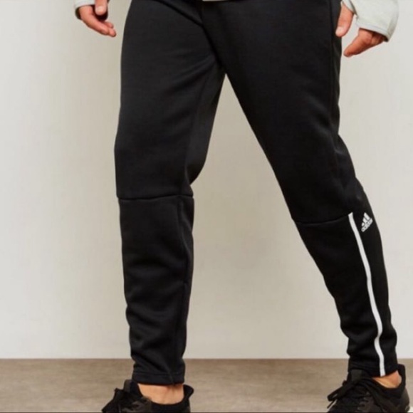 Adidas ZNE Tapered Sweatpants Joggers Inline Pants Men’s M Black - Picture 1 of 9